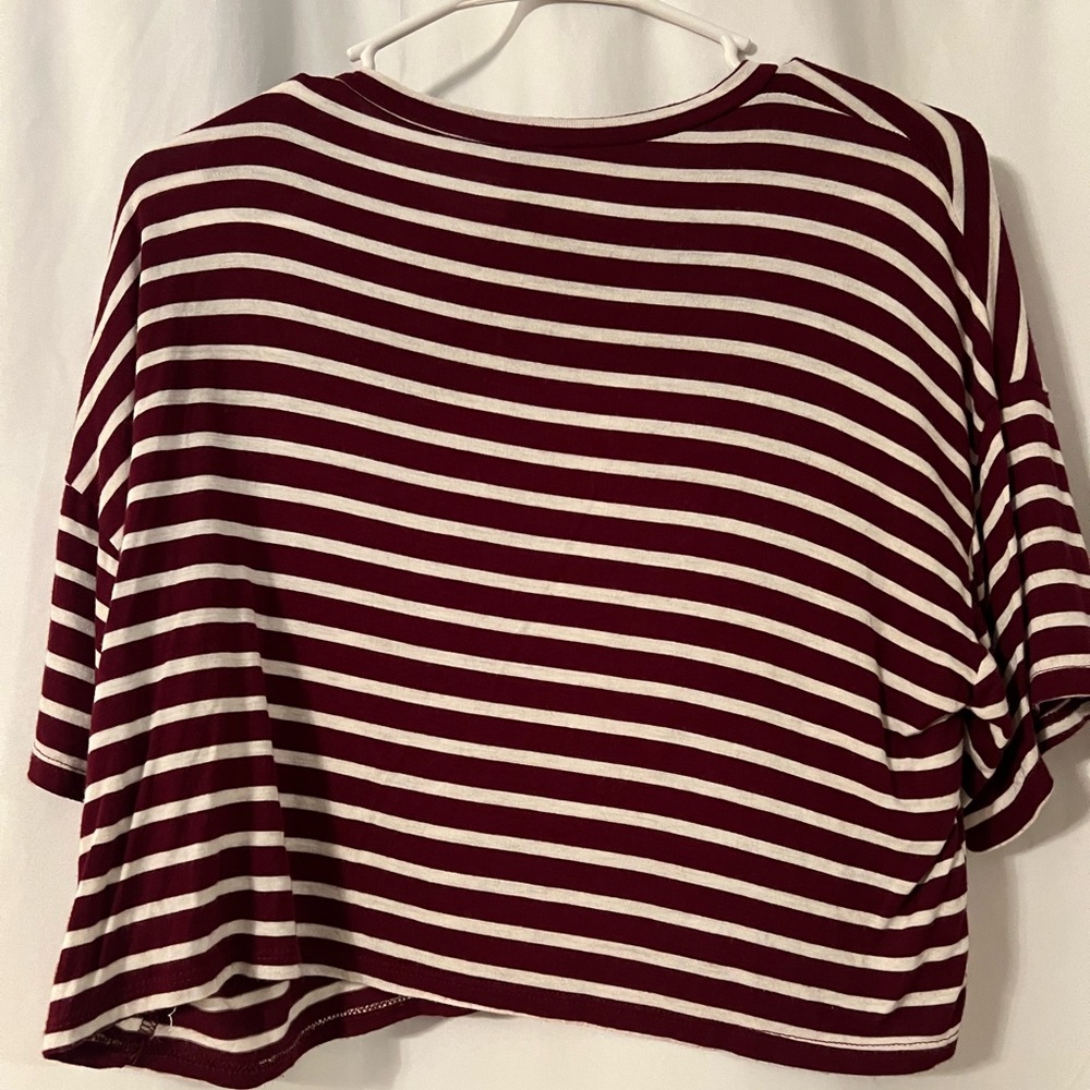 Forever 21 Boxy Cropped Short Sleeve Tee